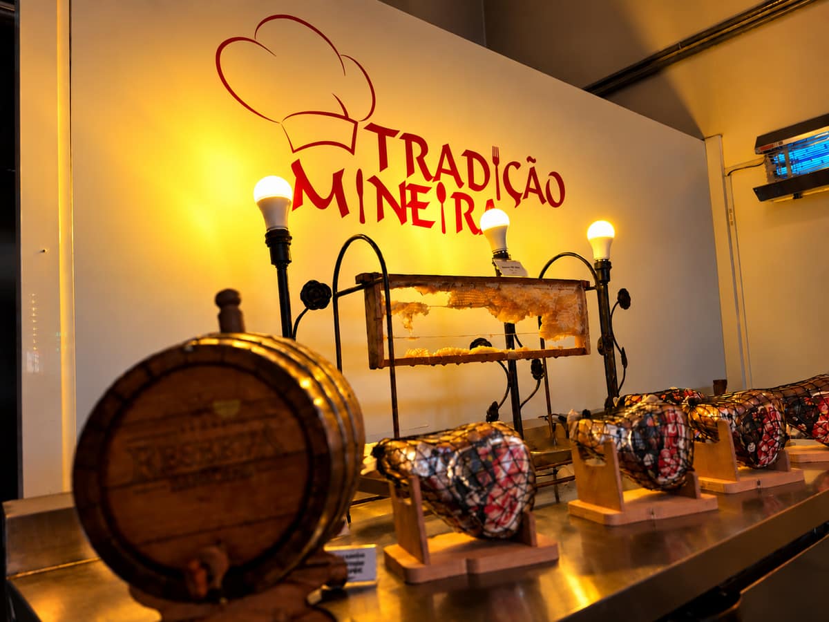 Favo de mel e presunto Pata Negra do Restaurante Tradição Mineira